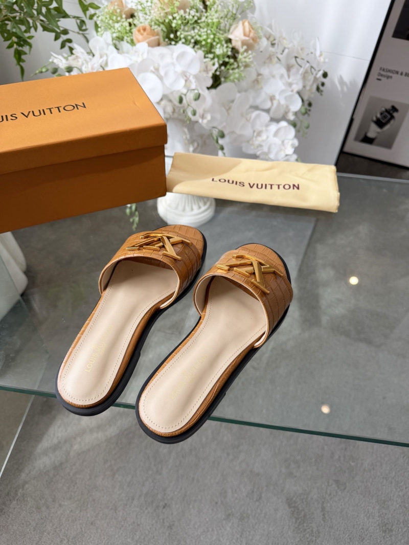 l0vis Vvtt0n slippers